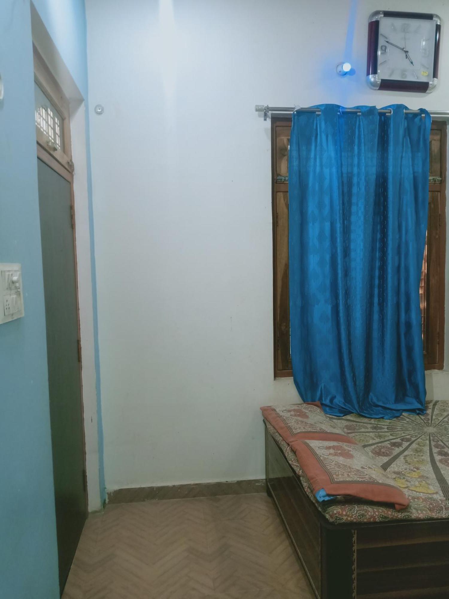 Saksham Guest House Jhusi Exterior photo